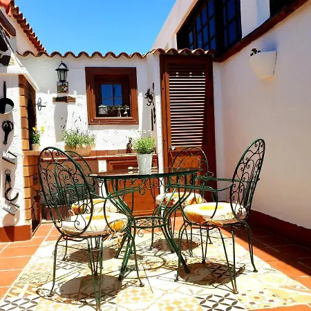 La Casa De Conchita بيت للعطل أذيخي